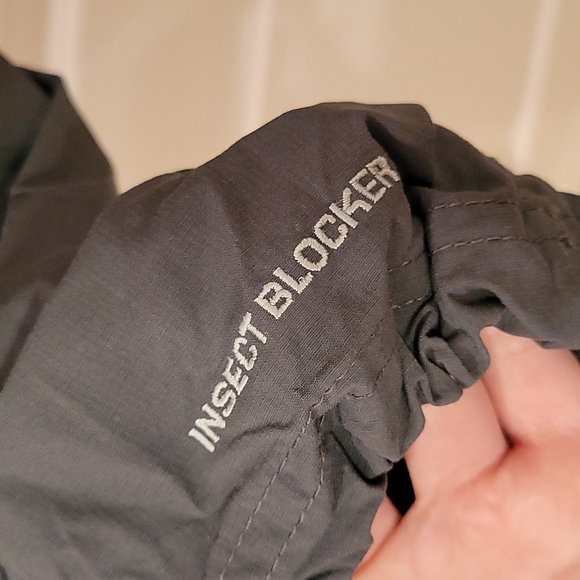 Like New Columbia Insect Blocker Green-Tint Gray Cargo Insect Blocker Pants - Picture 6 of 11